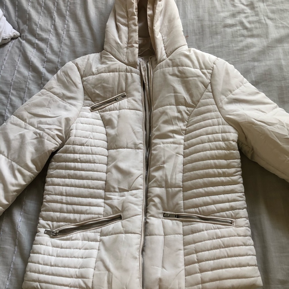 White Coat with attachable fuzzy hood.